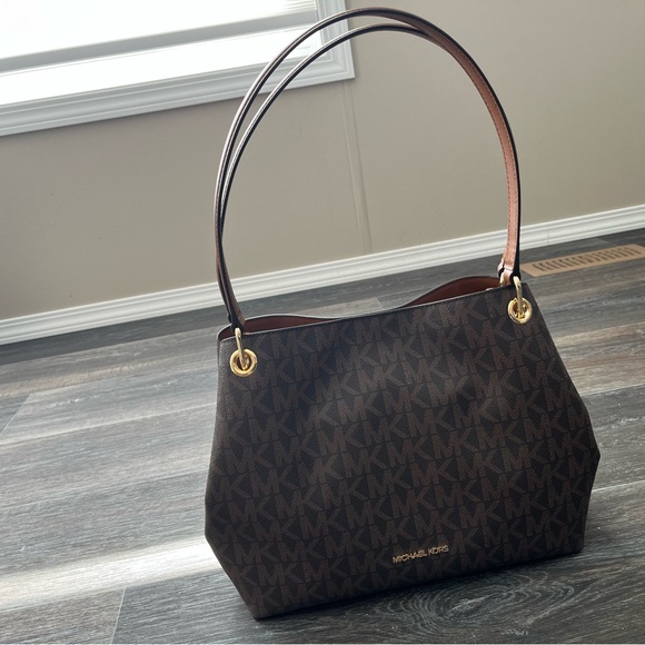 Michael Kors Raven Dark Brown Monogram Large Shoulder Tote - Picture 2 of 6
